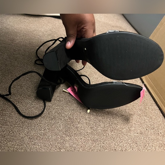 Fashion Nova Wide Heels - Picture 2 of 3